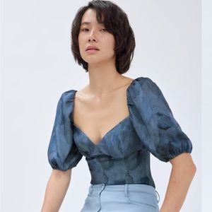 Wilfred Novella top - Aritzia NWT ⭐️